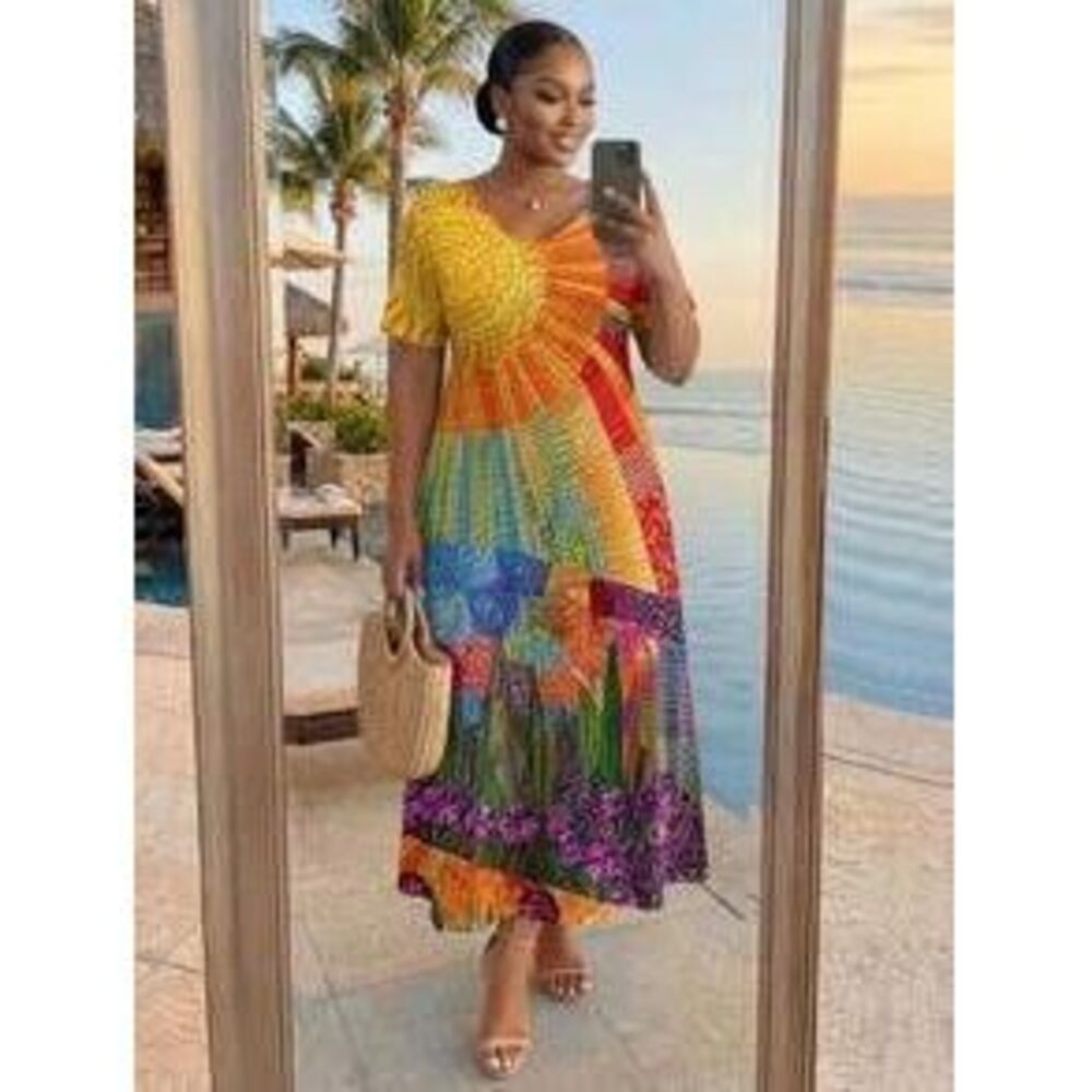 SHEIN Lady CURVE Plus Size Women Colorful Artistic Textured Pattern V-Neck Shor…
